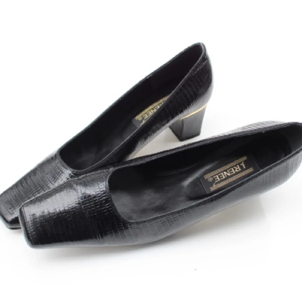 J. Renee pumps